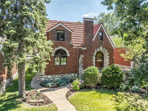 6432 Sutherland Ave, Saint Louis, MO 63109