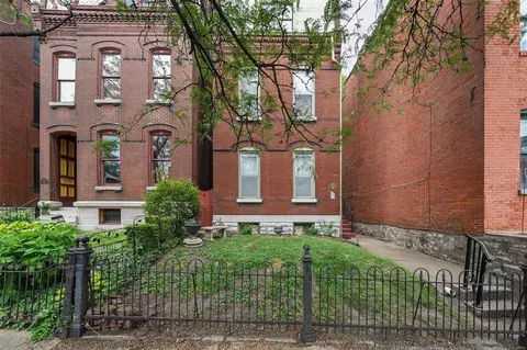 1103 Sidney St, Saint Louis, MO 63104