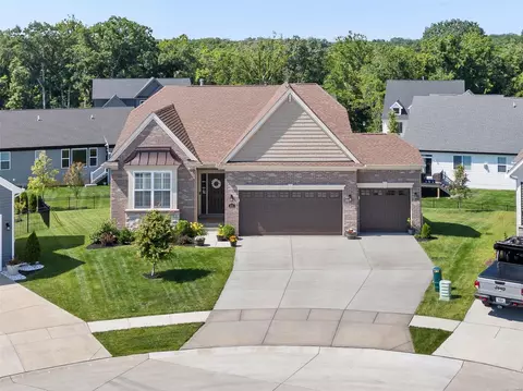 622 Highland Prairie Dr, O'fallon, MO 63368