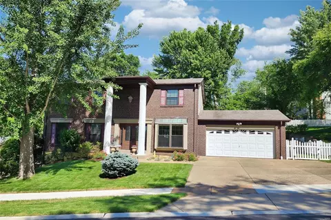 4568 Jefroyal Ct, Saint Louis, MO 63128