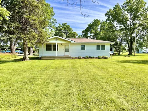203 Maple Ave, Licking, MO 65542 photo 1