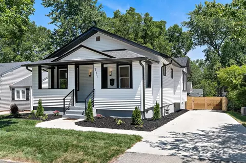 711 Luckystone Ave, Saint Louis, MO 63122