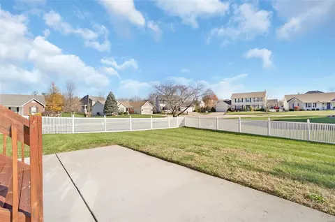 Exterior - 2 Sparrow Ct, O'fallon, MO 63368 photo 2 of 5