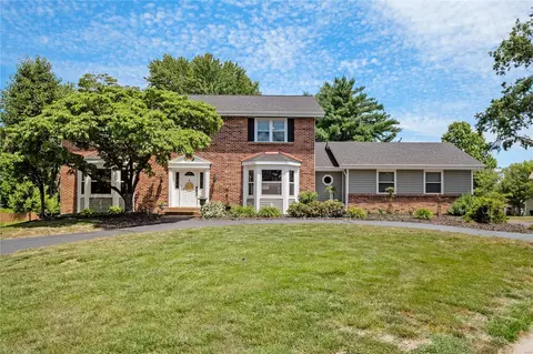 30 Colonade Ct, Saint Charles, MO 63303