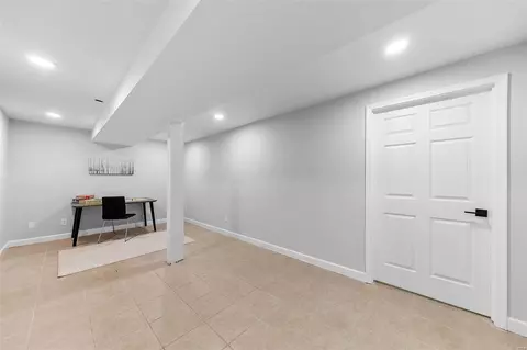 Entry Way - 439 Sorrento Dr, Ballwin, MO 63021 photo 6 of 6