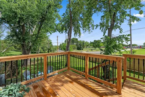 Exterior - 439 Sorrento Dr, Ballwin, MO 63021 photo 3 of 9