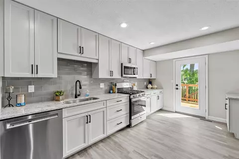 Kitchen - 439 Sorrento Dr, Ballwin, MO 63021 photo 3 of 3