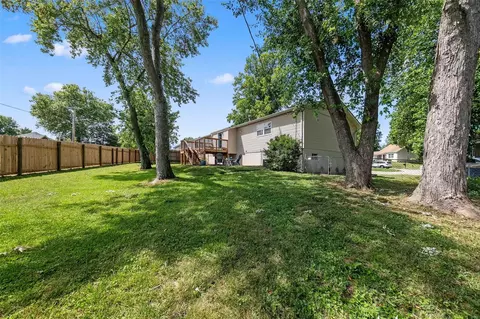 Exterior - 439 Sorrento Dr, Ballwin, MO 63021 photo 6 of 9