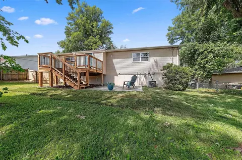Exterior - 439 Sorrento Dr, Ballwin, MO 63021 photo 7 of 9