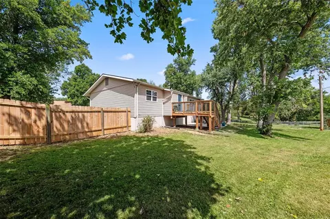 Exterior - 439 Sorrento Dr, Ballwin, MO 63021 photo 8 of 9