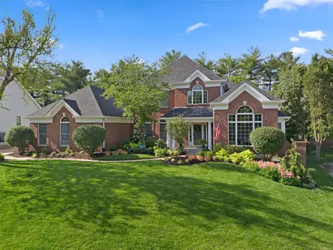 2611 Rycroft Ct, Chesterfield, MO 63017