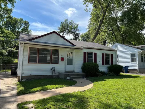 517 Teston Dr, Saint Louis, MO 63135