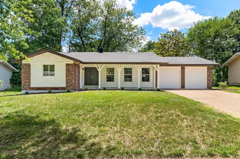 1680 Leisure Dr, Florissant, MO 63031