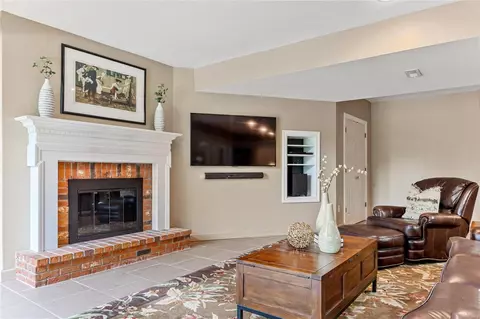 Living - 97 Gillette Circle Pass, Weldon Spring, MO 63304 photo 7 of 7