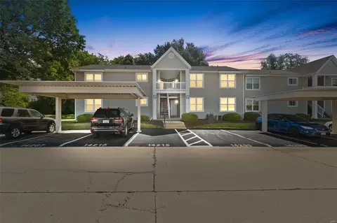 14215 Cape Horn Pl, Florissant, MO 63034
