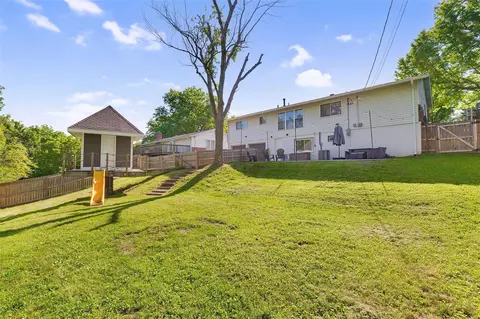 Exterior - 130 Timka Dr, Ballwin, MO 63011 photo 4 of 5