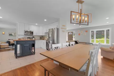 Dining - 130 Timka Dr, Ballwin, MO 63011 photo 3 of 3