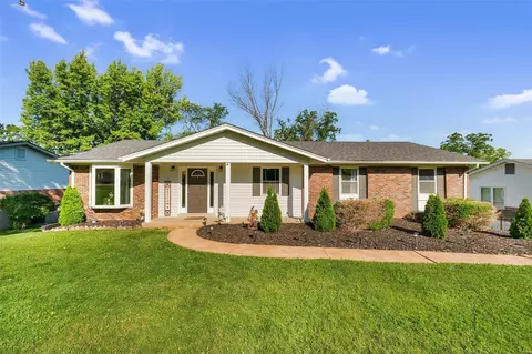 130 Timka Dr, Ballwin, MO 63011