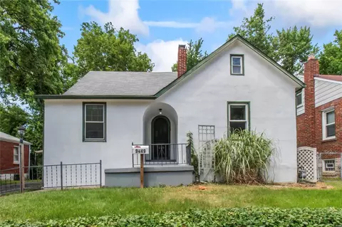 9449 Roslan Pl, Saint Louis, MO 63114