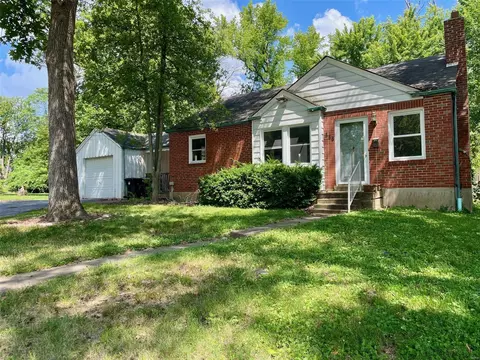 333 Midway Ave, Kirkwood, MO 63122