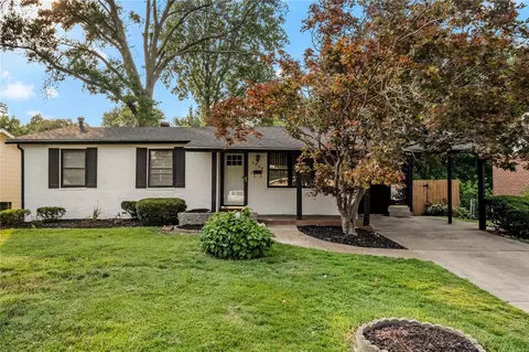 2225 Collier Dr, Florissant, MO 63031