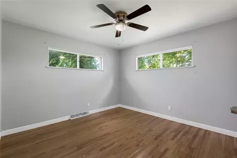 405 Orchard Ave, Ballwin, MO 63021 photo 6