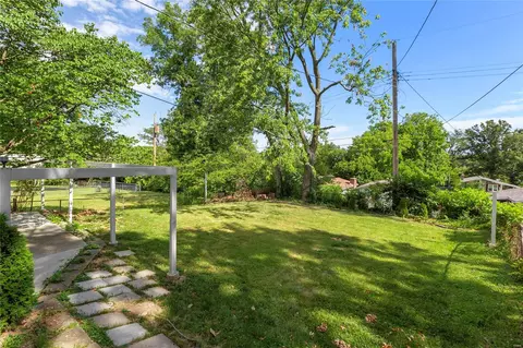 405 Orchard Ave, Ballwin, MO 63021 photo 18