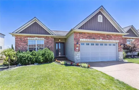 637 Bellingrath Gardens Ave, Foristell, MO 63348