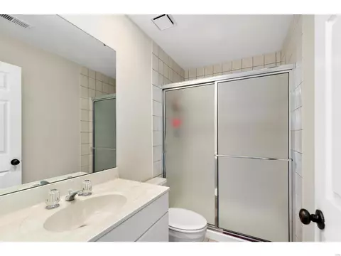 Bath - 2203 Devonsbrook Dr, Chesterfield, MO 63005 photo 5 of 8