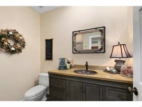 Bath - 2203 Devonsbrook Dr, Chesterfield, MO 63005 photo 7 of 8