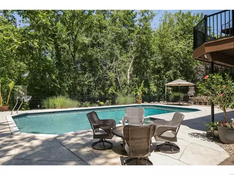 Exterior - 2203 Devonsbrook Dr, Chesterfield, MO 63005 photo 10 of 16