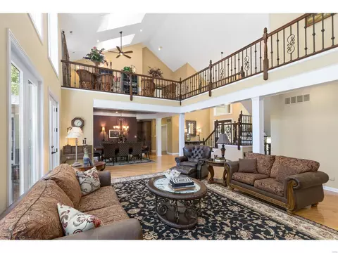 Living - 2203 Devonsbrook Dr, Chesterfield, MO 63005 photo 3 of 6