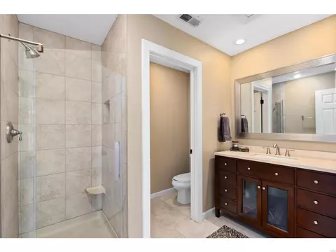 Bath - 2203 Devonsbrook Dr, Chesterfield, MO 63005 photo 6 of 8