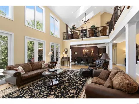 Living - 2203 Devonsbrook Dr, Chesterfield, MO 63005 photo 2 of 6