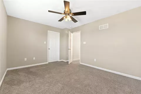 Bedroom - 718 Rabbit Run Dr, O'fallon, MO 63366 photo 4 of 6