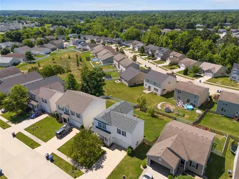 View/Area - 718 Rabbit Run Dr, O'fallon, MO 63366 photo 4 of 5