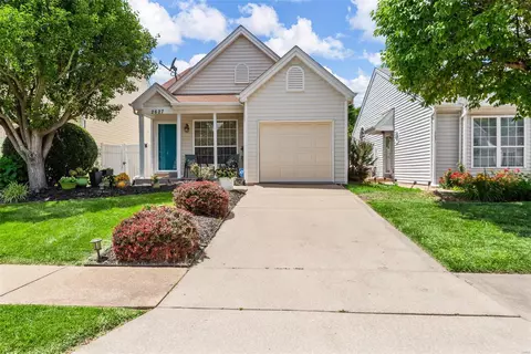 2627 Liberty Gardens Dr, Florissant, MO 63031