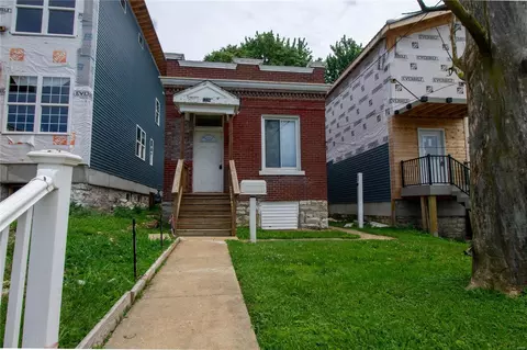 1226 Kraft St, Saint Louis, MO 63139