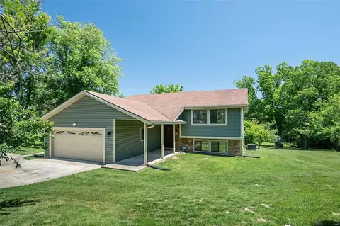 2728 Hopewell Rd, Wentzville, MO 63385