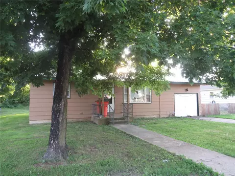 165 Mill St, Ellington, MO 63638 photo 1
