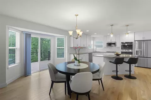 Dining - 263 Arbors At Bridle Path, Ballwin, MO 63021 photo 3 of 4