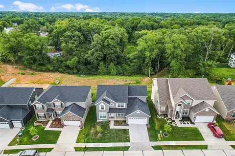 View/Area - 263 Arbors At Bridle Path, Ballwin, MO 63021 photo 3 of 8