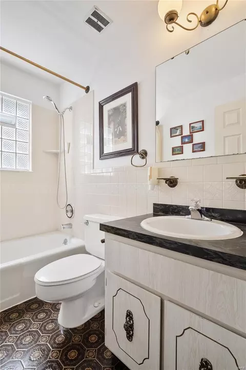 Bath - 2 Forest View Dr, O'fallon, MO 63366 photo 2 of 4