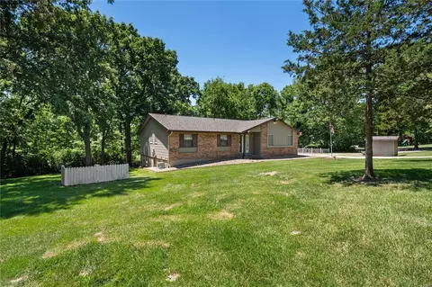 Exterior - 2 Forest View Dr, O'fallon, MO 63366 photo 3 of 8