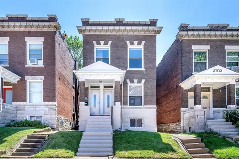 2632 Alhambra Ct, Saint Louis, MO 63118