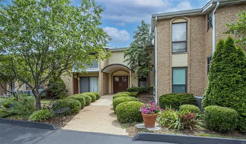 444 N Clay Ave #3J, Saint Louis, MO 63122