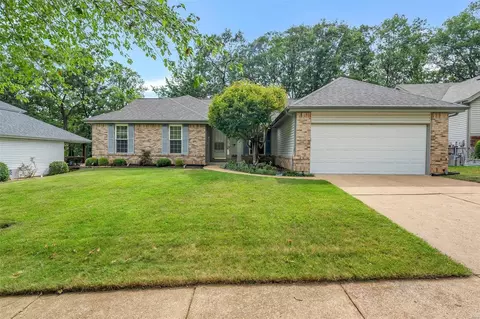 1574 Rosewood Terrace Dr, Ballwin, MO 63021
