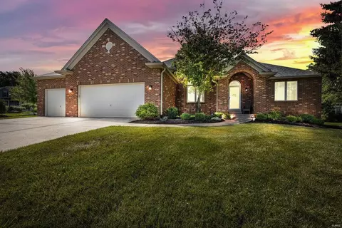 480 Fox Trail Dr, Lake Saint Louis, MO 63367