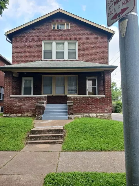 4888 Penrose St, Saint Louis, MO 63115
