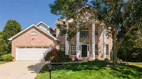 1208 Arbor Trails Ct, Ballwin, MO 63021